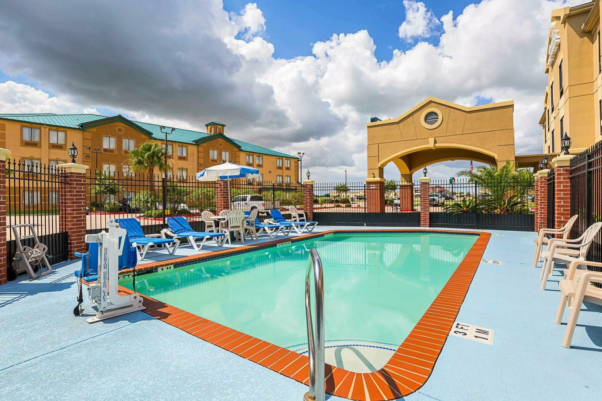 Comfort Inn & Suites Port Arthur-Port Neches Екстер'єр фото